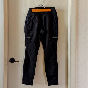 Athleta Headlands Hybrid Cargo Leggings